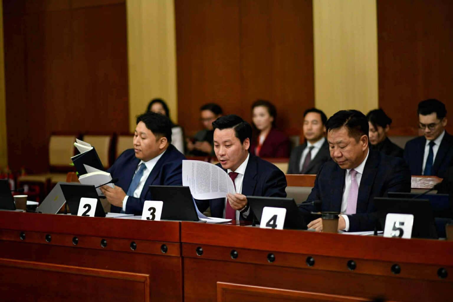 УИХ-ын гишүүнийг эгүүлэн татахтай холбоотой хуулийн төслийг чуулганаар хэлэлцэхийг Төрийн байгуулалтын Байнгын хороо 66.7 хувиар дэмжив